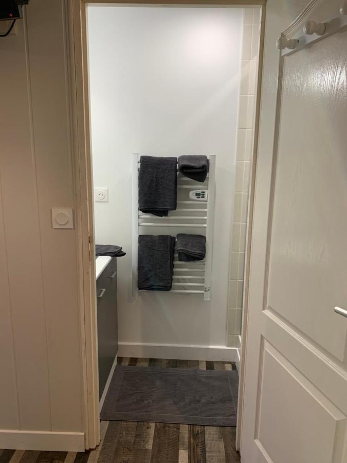 Resid Home 5 - Duplex Cosy Avec Parking Gratuit Saint-Léonard Esterno foto